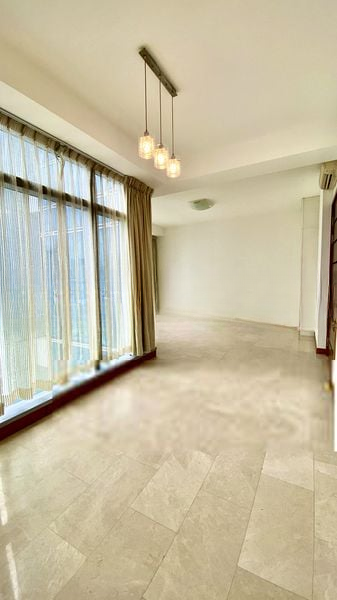 RESIDENCES @ EVELYN 13