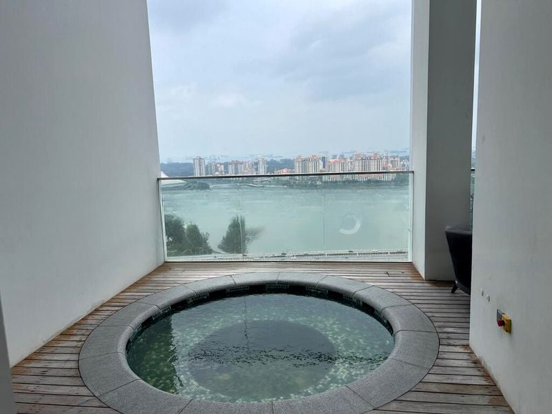KALLANG RIVERSIDE 9
