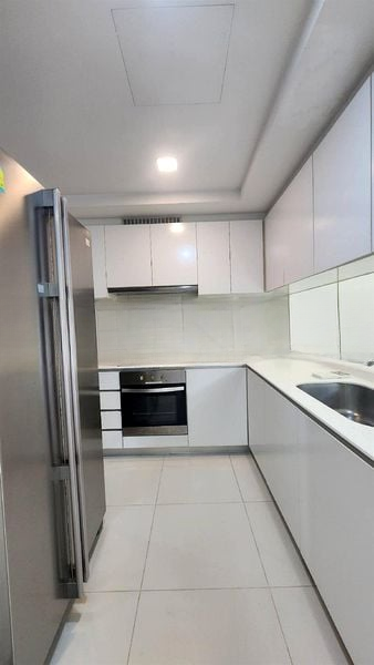 THE LAKEFRONT RESIDENCES 2