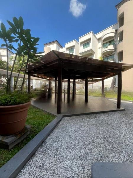GOLD COAST CONDOMINIUM 1