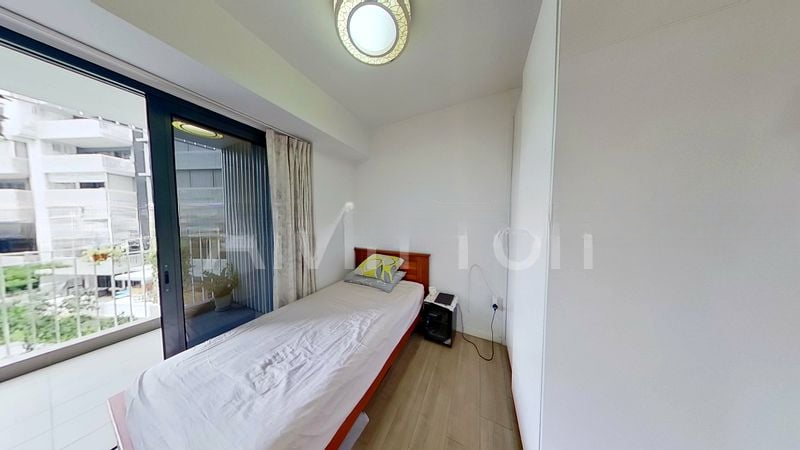 THE LAKEFRONT RESIDENCES 13