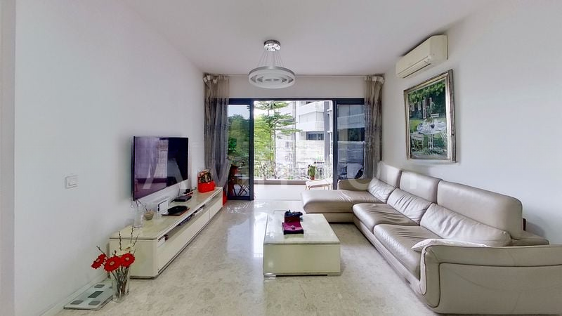 THE LAKEFRONT RESIDENCES 14