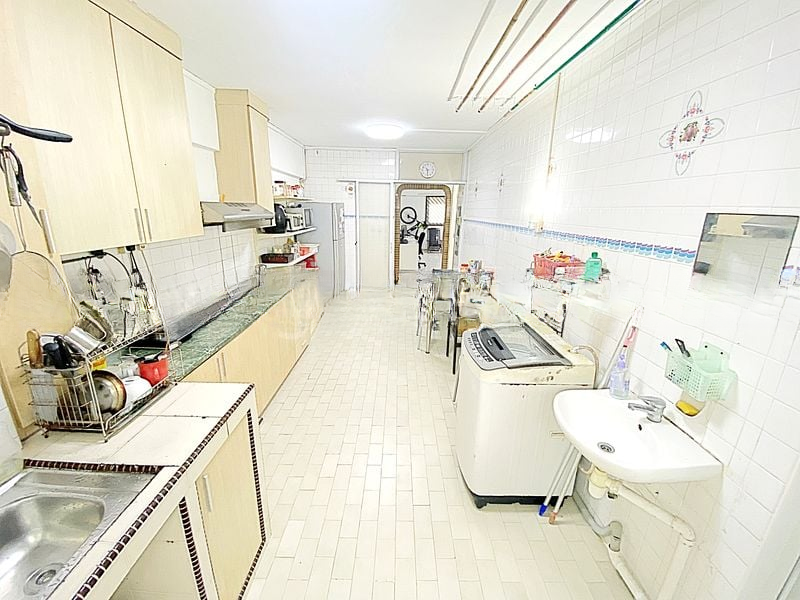 BT BATOK WEST AVE 6 12