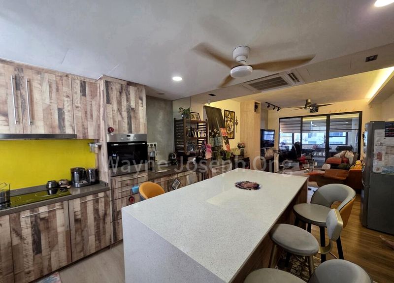 CENTRAL GREEN CONDOMINIUM 10