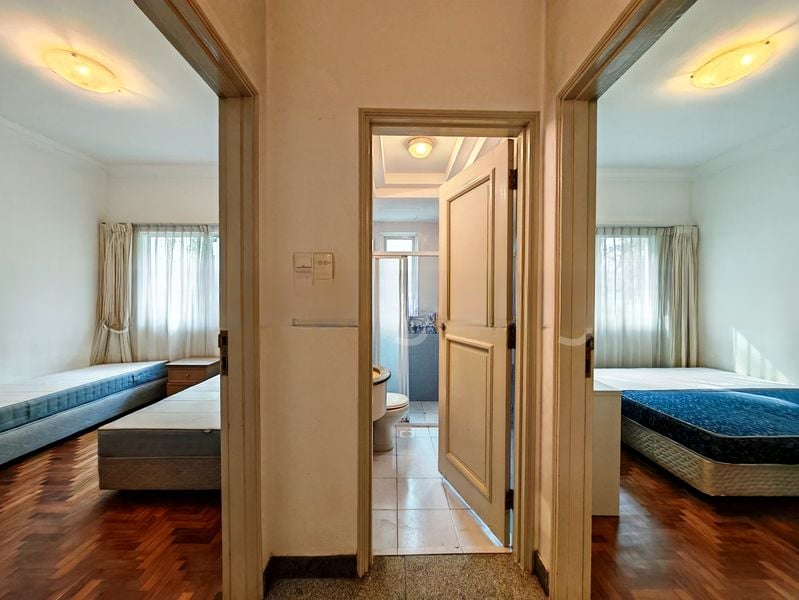 ROYAL PALM MANSIONS 8