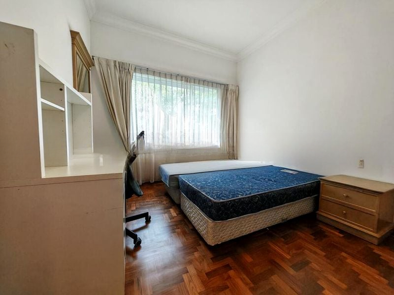 ROYAL PALM MANSIONS 10