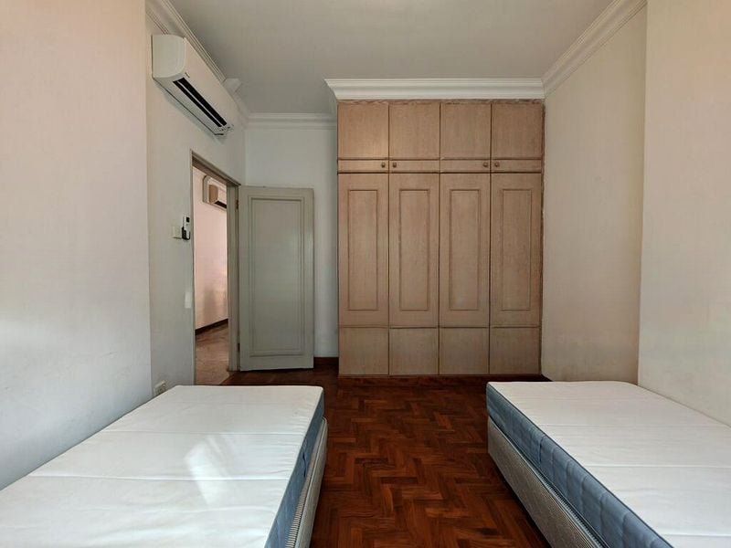 ROYAL PALM MANSIONS 8