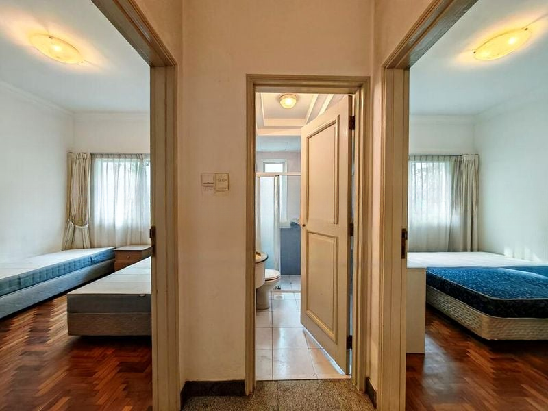 ROYAL PALM MANSIONS 6