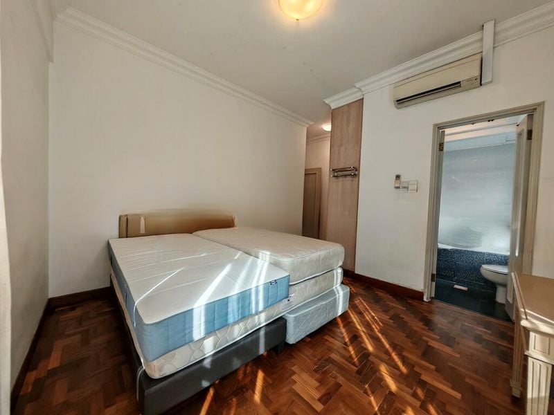 ROYAL PALM MANSIONS 13