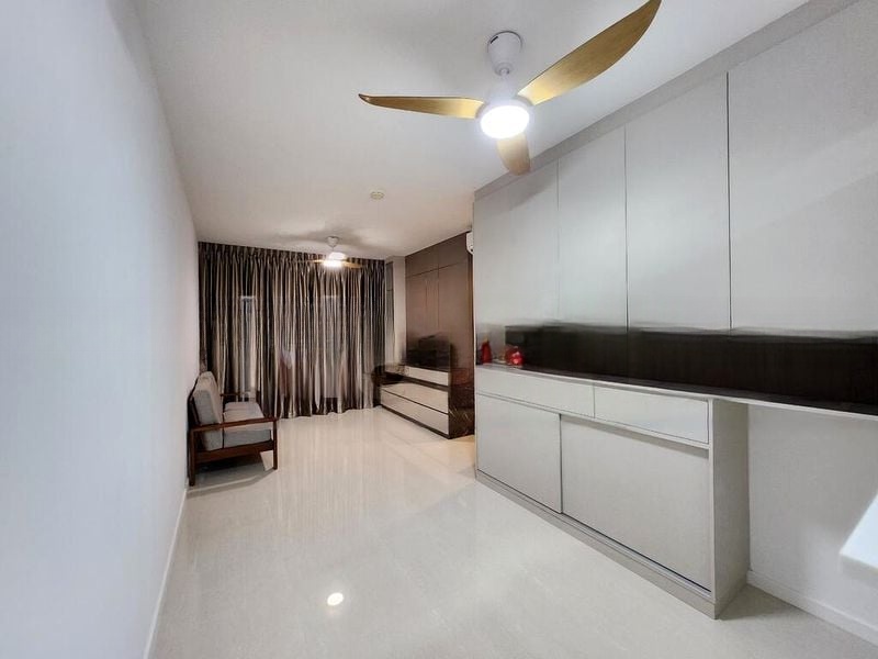 TREASURE AT TAMPINES 5