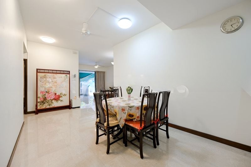 WATERMARK ROBERTSON QUAY 12