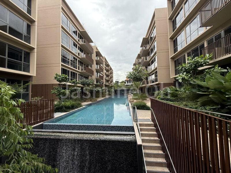 THE WATERGARDENS AT CANBERRA 5