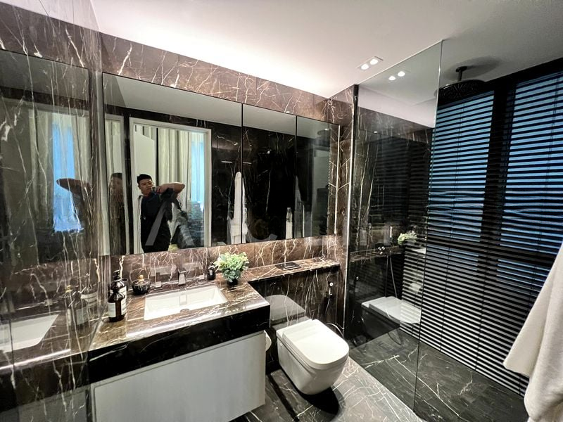 SLOANE RESIDENCES 1
