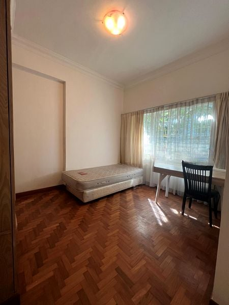 ROYAL PALM MANSIONS 8