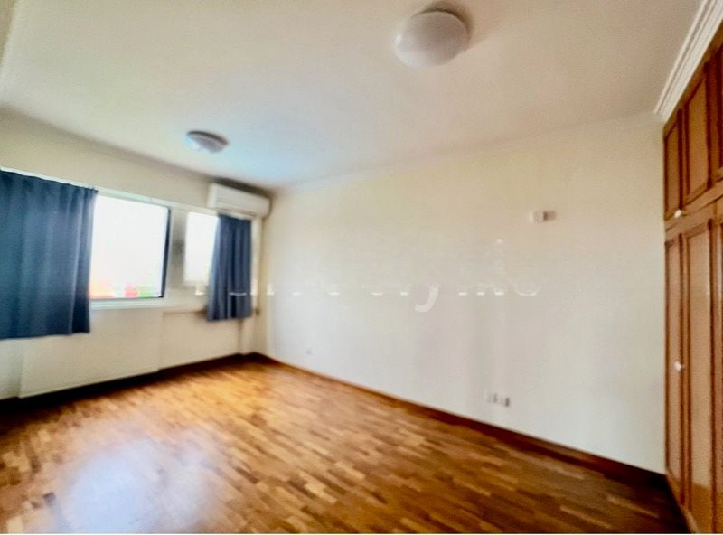 KENSINGTON PARK CONDOMINIUM 4