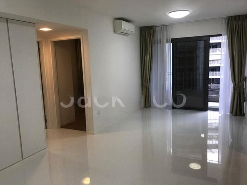 THE LAKEFRONT RESIDENCES 5