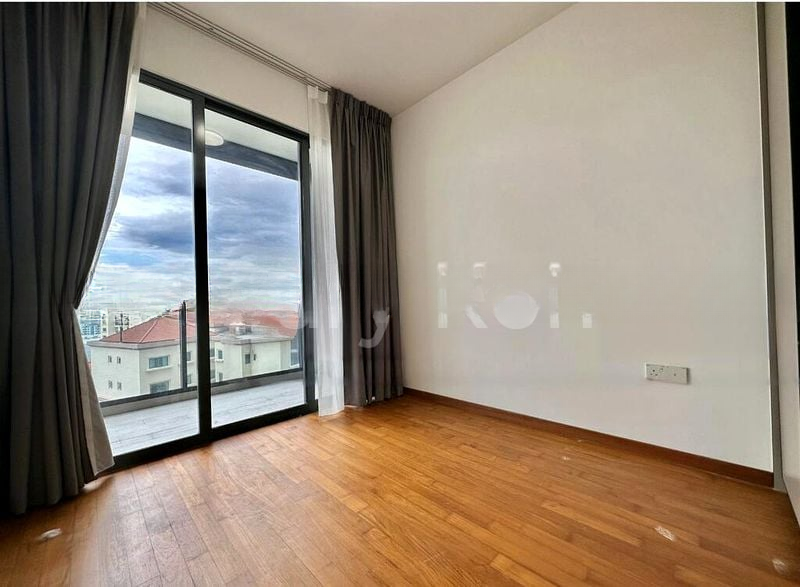 STIRLING RESIDENCES 5