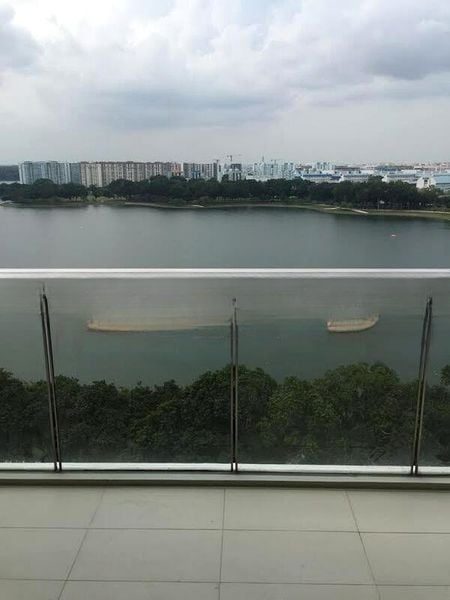 WATERFRONT ISLE 8