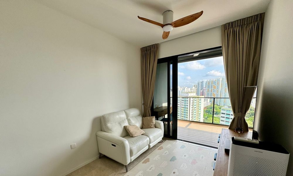 AVENUE SOUTH RESIDENCE 7