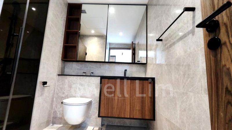 COASTLINE RESIDENCES 11