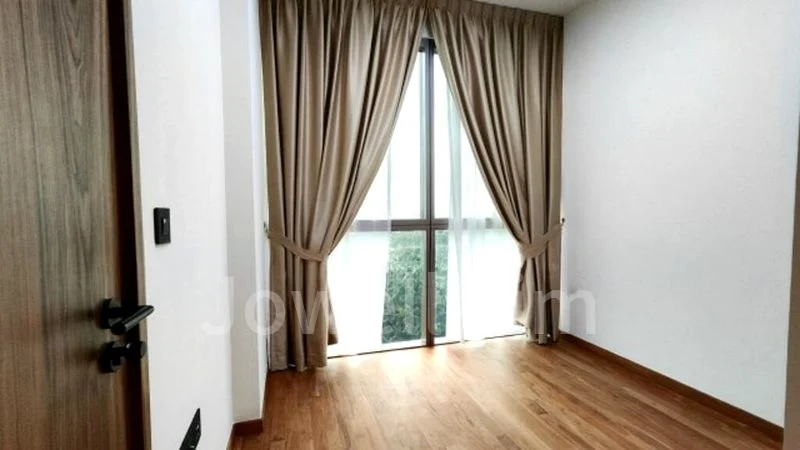 COASTLINE RESIDENCES 13