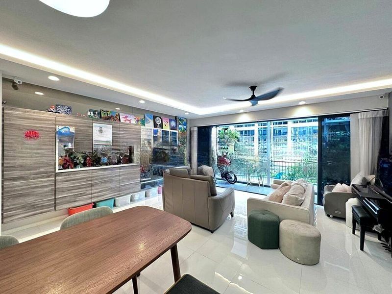 RIVERPARC RESIDENCE 11