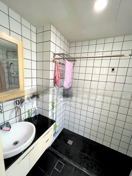 WEST BAY CONDOMINIUM 8