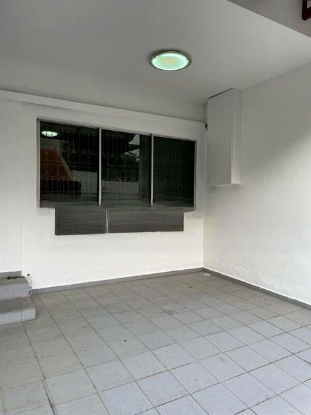 SIMON PLAZA 1