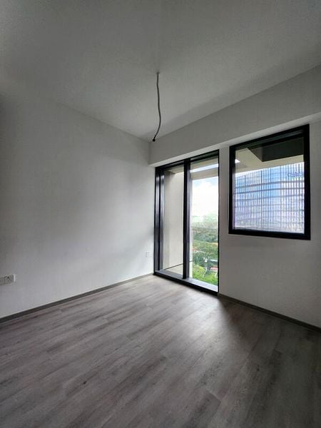 ONE-NORTH EDEN 5