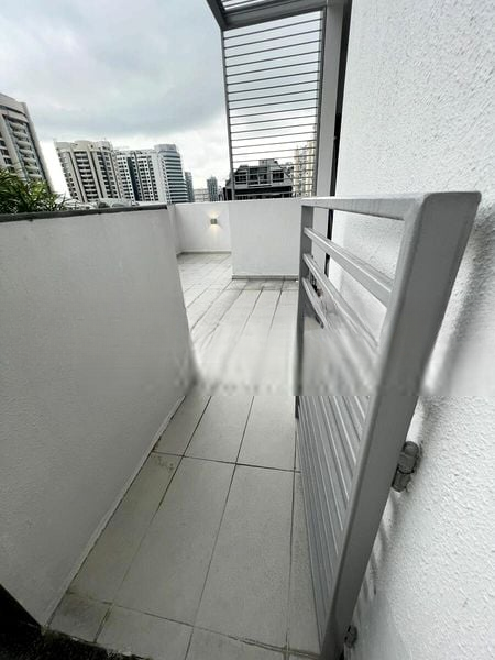 RV SUITES 15
