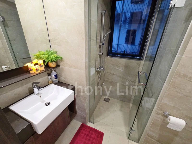 RIVERFRONT RESIDENCES 10