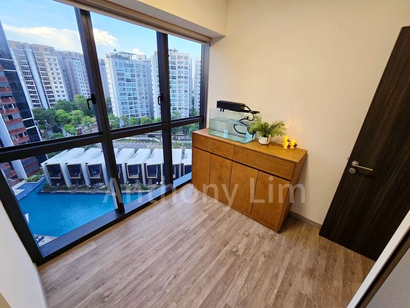 RIVERFRONT RESIDENCES 12