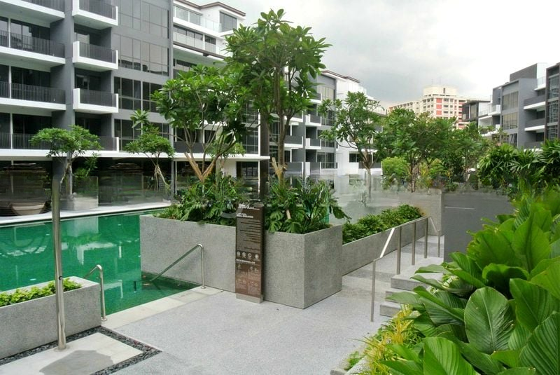 STRATUM 8