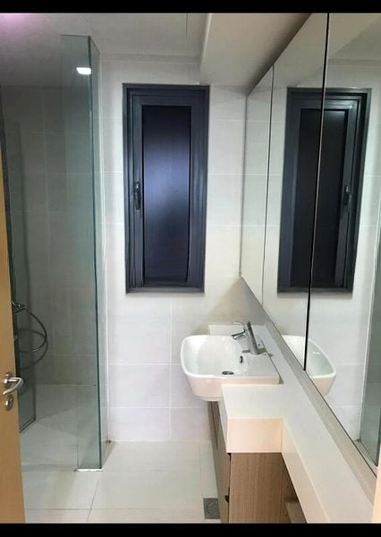 THE LAKEFRONT RESIDENCES 6