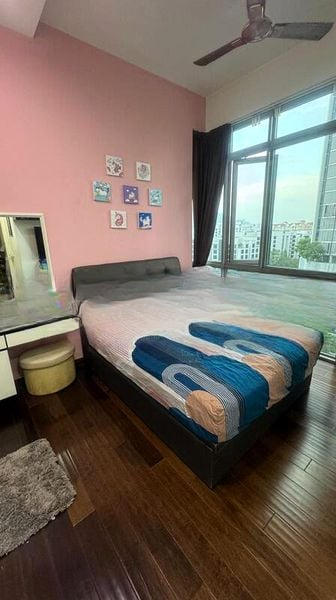 KINGSFORD . HILLVIEW PEAK 3