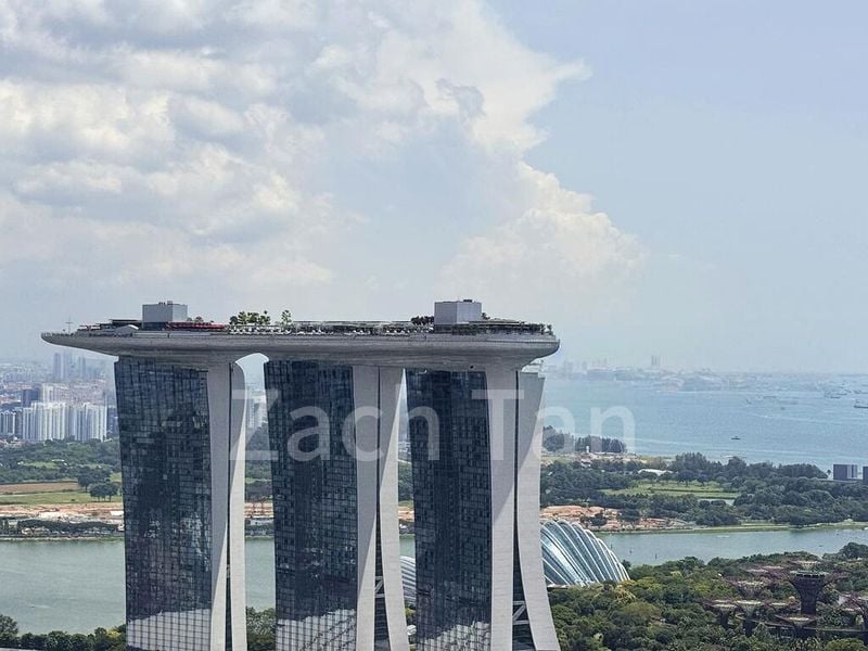 MARINA BAY SUITES 7