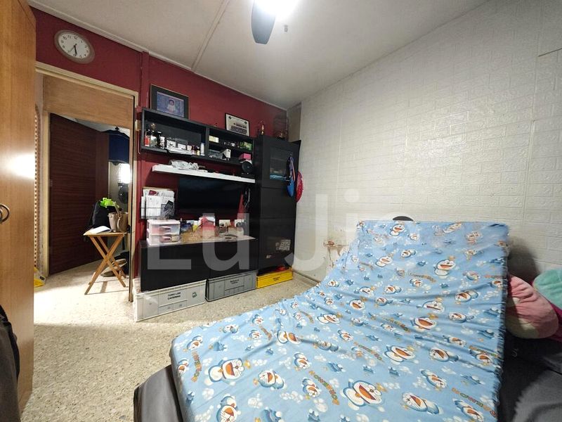 ANG MO KIO AVE 10 11