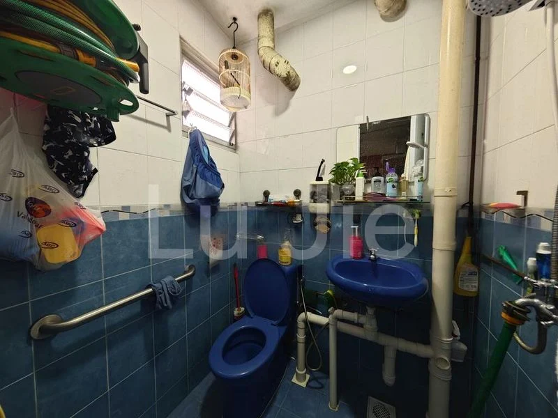 ANG MO KIO AVE 10 12