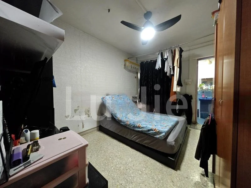 ANG MO KIO AVE 10 13