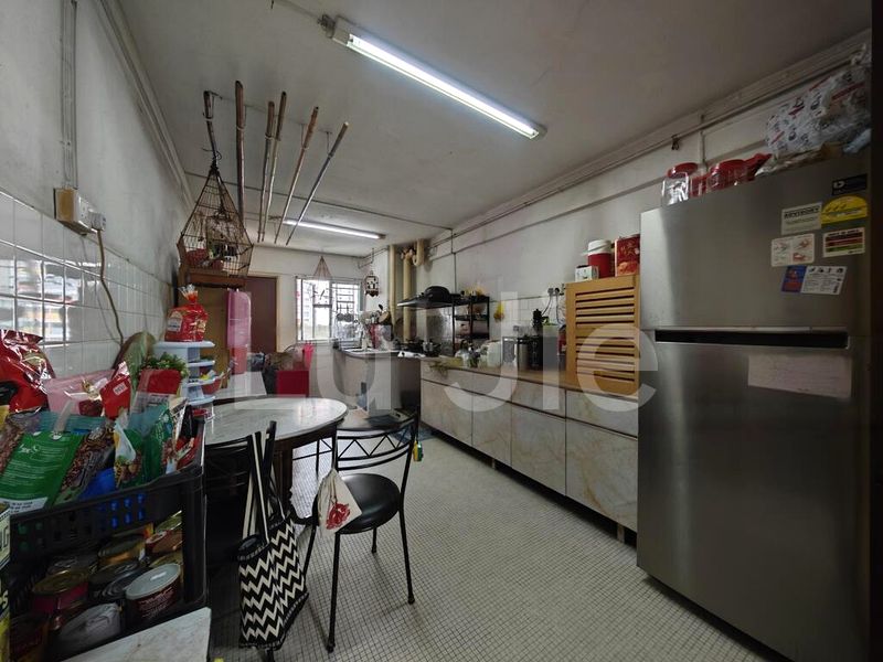 ANG MO KIO AVE 10 15