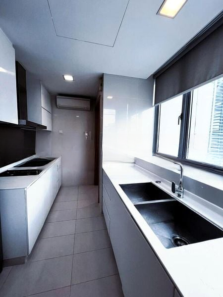 PARK INFINIA AT WEE NAM 5