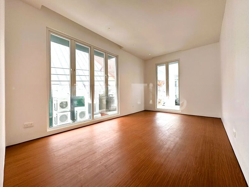 SELETAR HILLS ESTATE 9