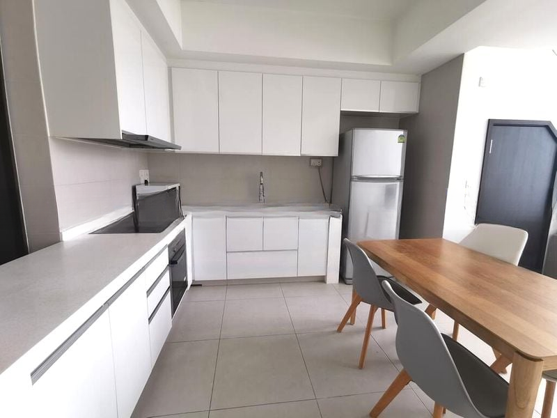 THE ROCHESTER RESIDENCES 6