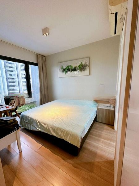 THE LAKEFRONT RESIDENCES 3