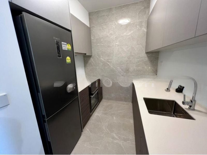 STIRLING RESIDENCES 7