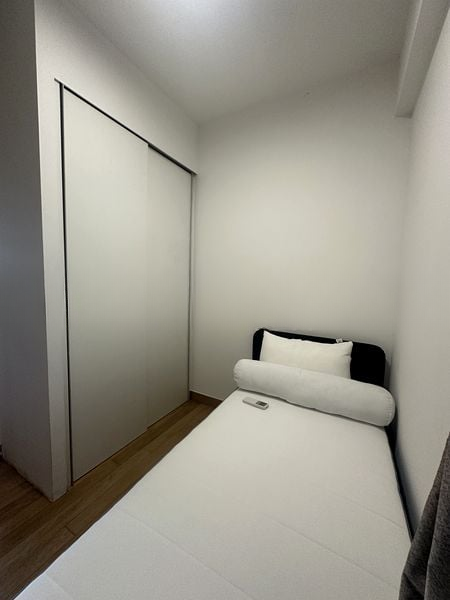 EIGHT RIVERSUITES 10