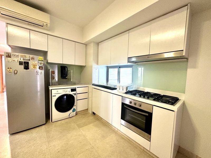 EIGHT RIVERSUITES 13