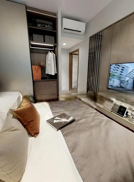 FOURTH AVENUE RESIDENCES 4