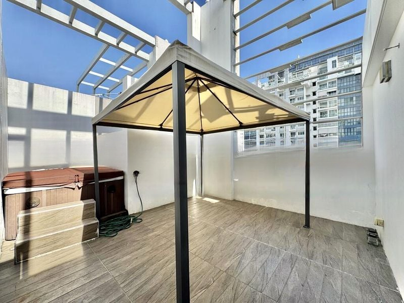 SUITES @ NEWTON 2