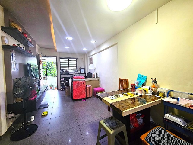 ANG MO KIO AVE 10 10